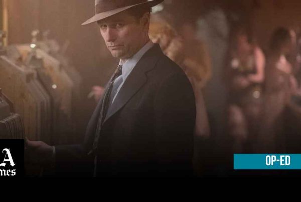 Matthew Rhys on Perry Mason (Merrick Morton_HBO)